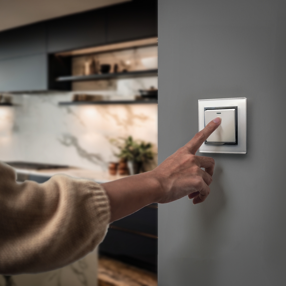 Crystal CT 1 Gang Rocker Light Switch White RetroTouch Light